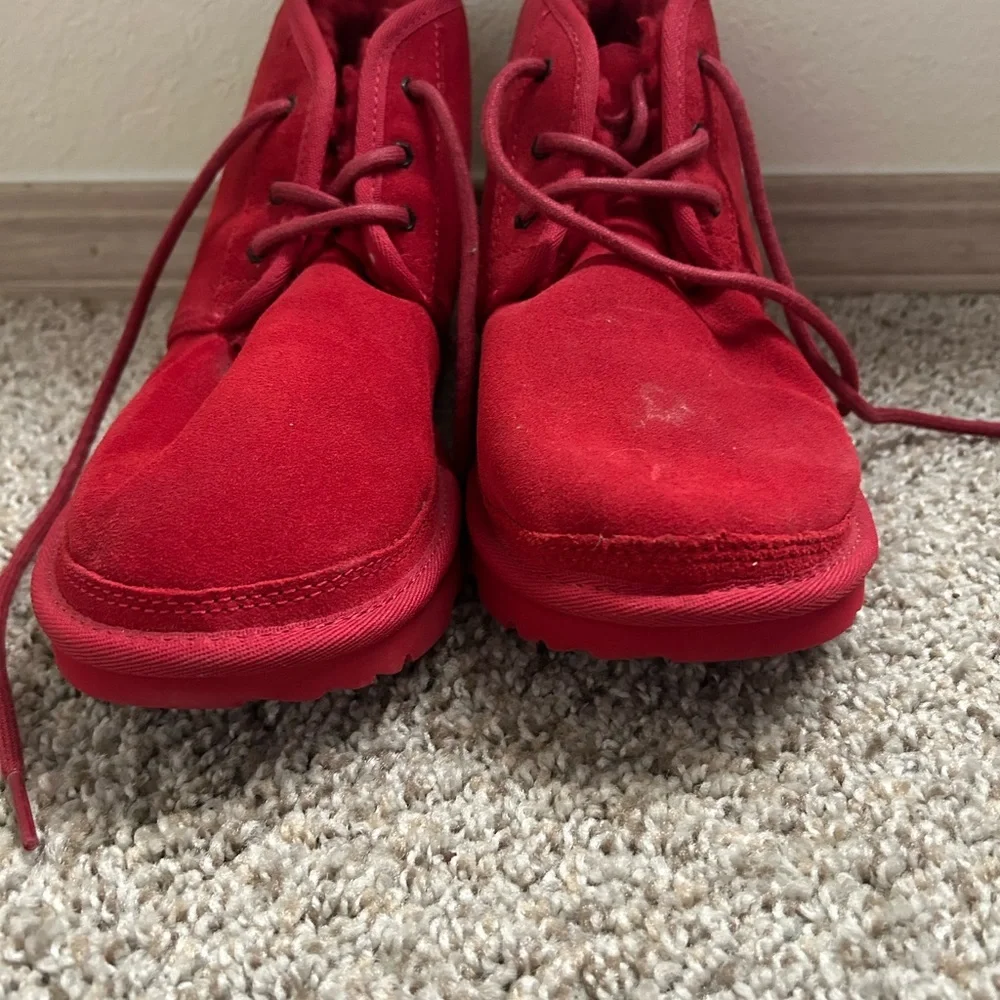 UGG Neumel Boot Samba Red Men's Size 6 Lace Up Winter Chukka Outdoor Travel Wool